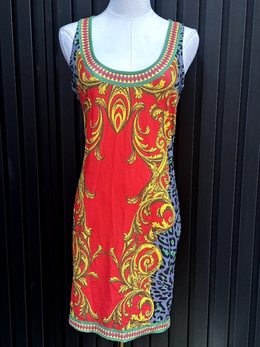 Red Gold Baroque Leopard Print Sleeveless Scoop Neck Shift Mini Dress